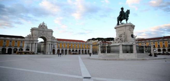 Portugal reinicia su confinamiento con los hospitales al borde del colapso