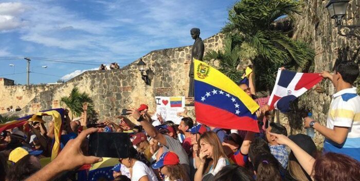República Dominicana extiende permanencia de venezolanos irregulares | Diario 2001