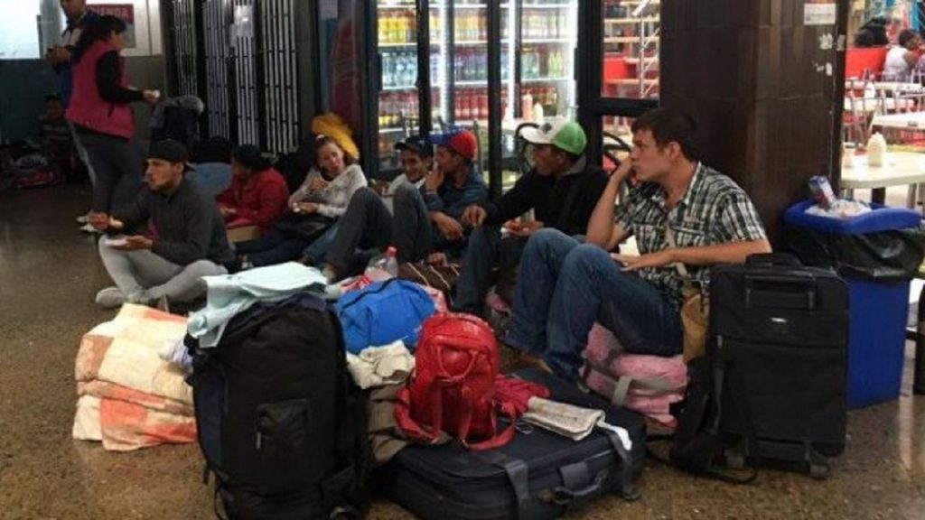 Venezolanos estuvieron una semana varados por cierre de los terminales