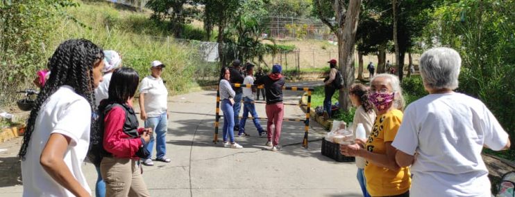 Reclusas del INOF protestan por celeridad procesal y atención alimentaria en el penal