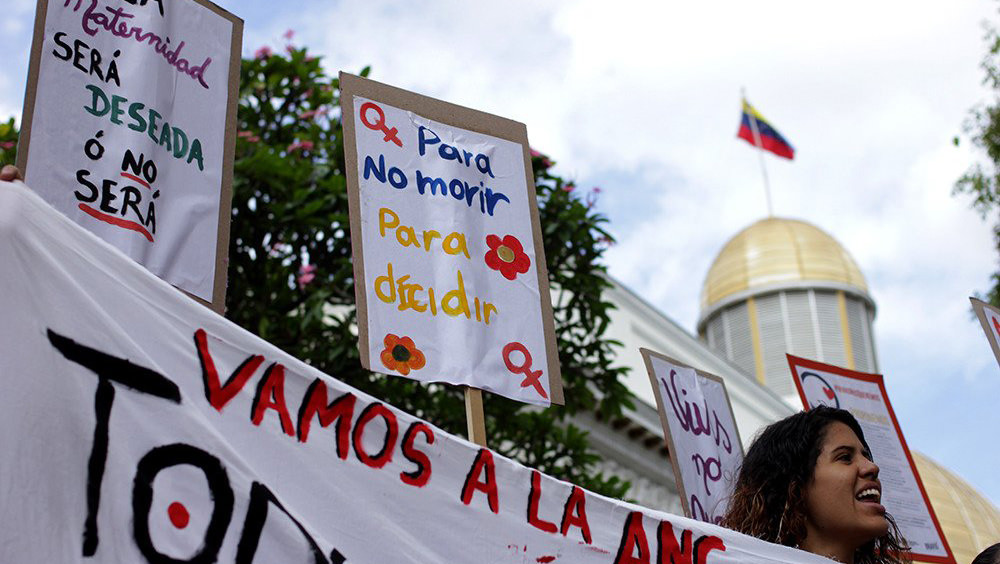 La despenalización del aborto abre debate en Venezuela