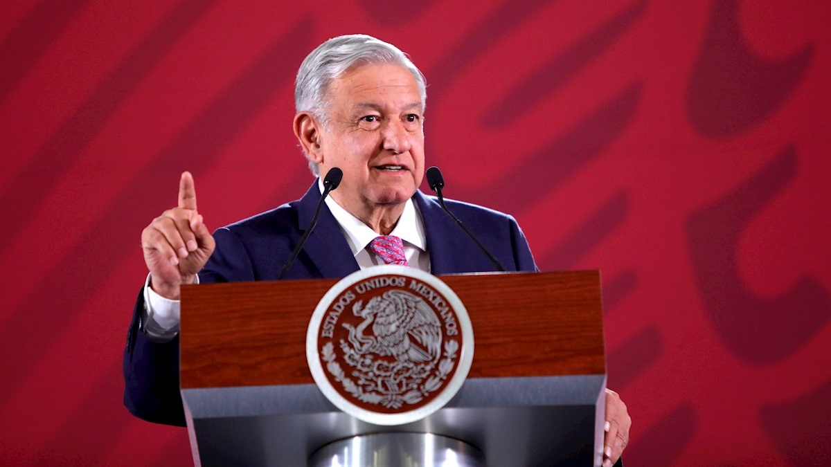 Presidente de México está "optimista" y recuperándose "muy bien"