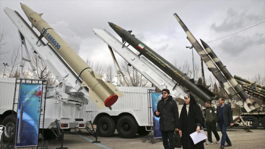Irán prueba misiles balísticos y drones en amplias maniobras militares