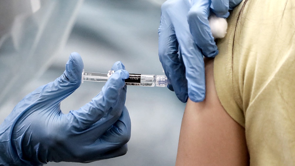 Buenos Aires comenzará a vacunar al personal sanitario en febrero