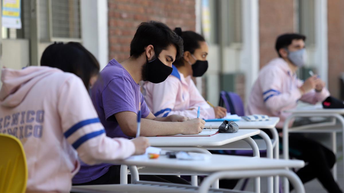 Buenos Aires volverá a clases presenciales el 17 de febrero | Diario 2001