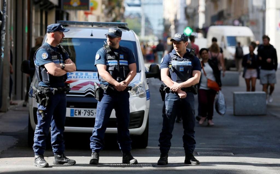 Diez personas detenidas por tráfico de armas en Francia