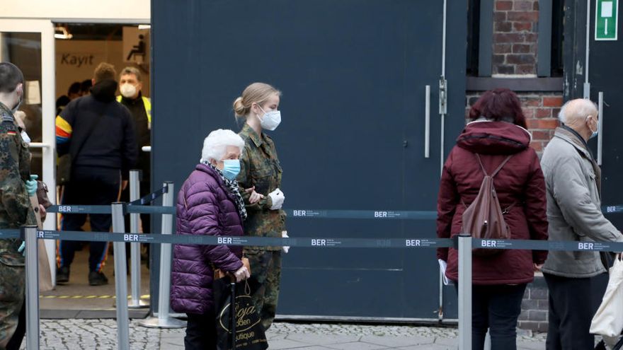 Francia decreta toque de queda nacional a partir del 16 de enero