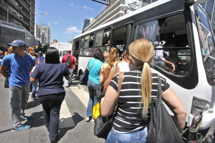 Un total de 150 conductores de Guarenas recibieron insumos