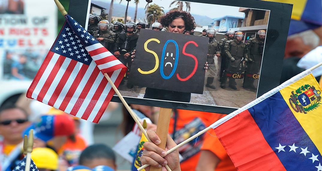 Venezolanos en Florida agradecen a Trump por el "alivio migratorio"