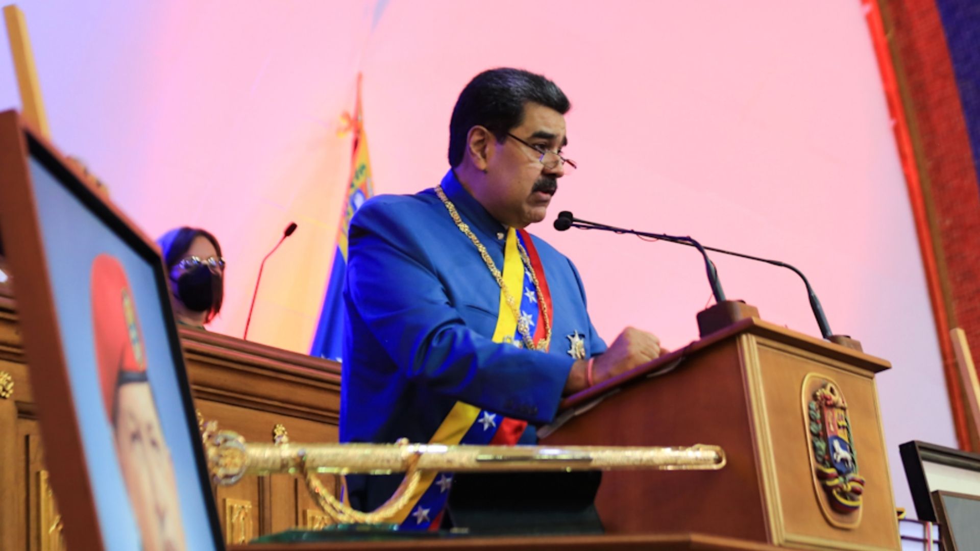 Gobierno venezolano permitirá apertura de cuentas en divisas