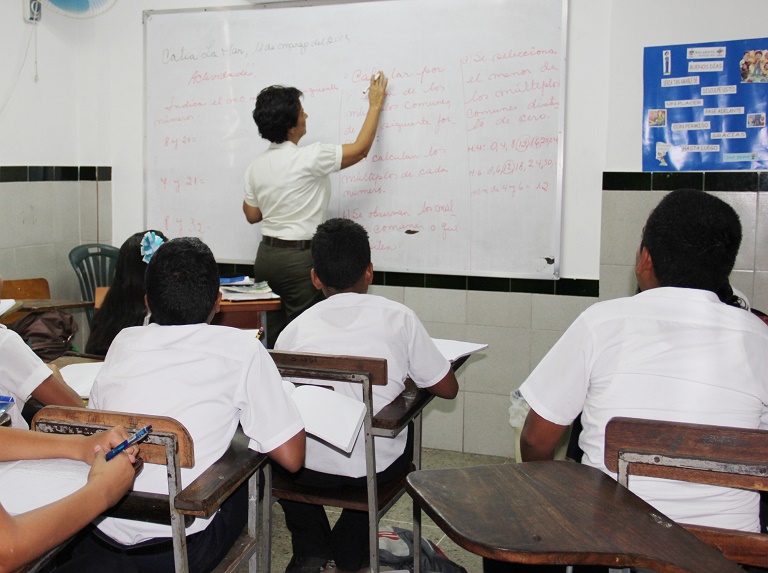 Planteles educativos de La Guaira recibieron jornadas de desinfección