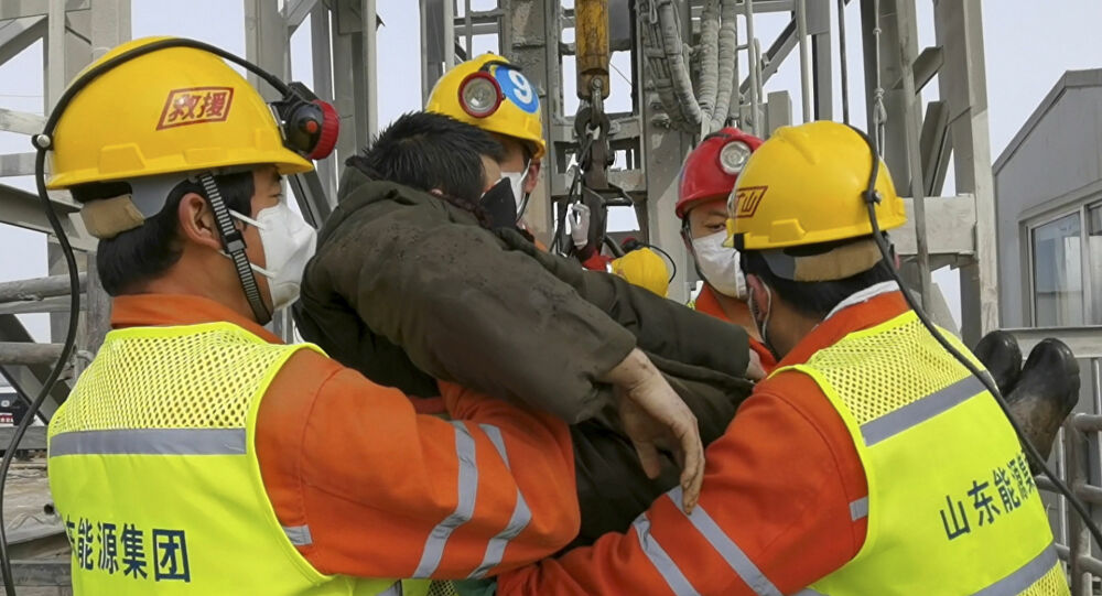 Equipos de socorro rescatan a 11 de los mineros atrapados en China