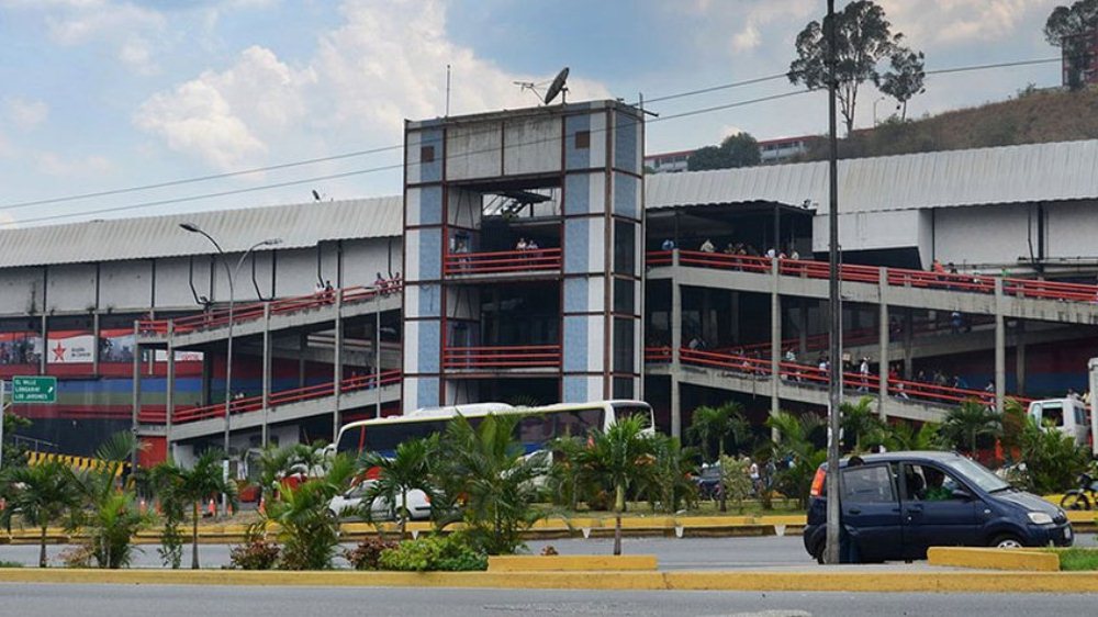 Venezuela reactiva transporte interurbano por flexibilización de cuarentena
