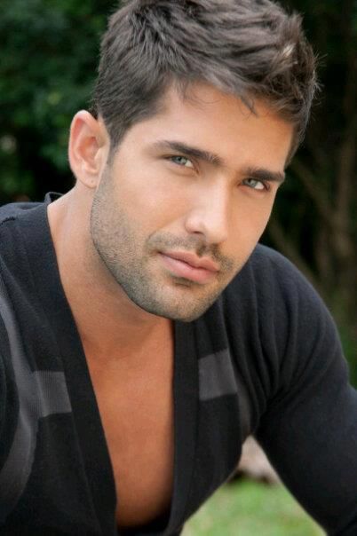 El actor venezolano Miguel Tovar acude a fiscalía por caso de Efraín Ruales