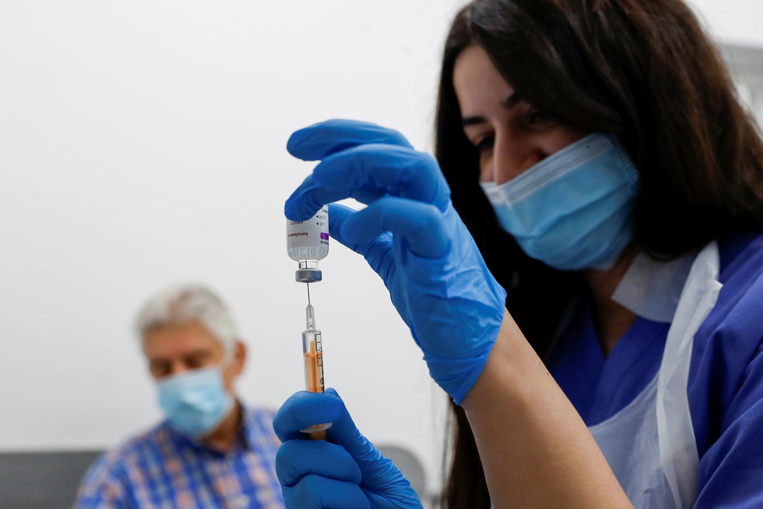 Austria recomienda no vacunar a mayores de 65 con AstraZeneca