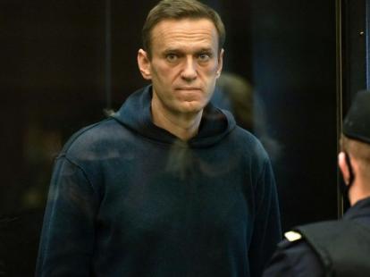 Acusan en juicio a Navalni de haber violado 7 veces la libertad condicional
