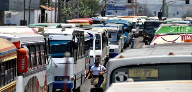 Transportistas piden reactivación de servicio hacia el estado Táchira