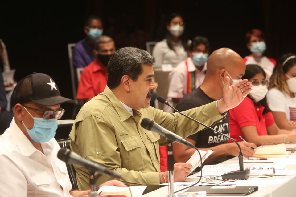"Responderemos cualquier agresión": Maduro ordena la revisión de relaciones con España | Diario 2001