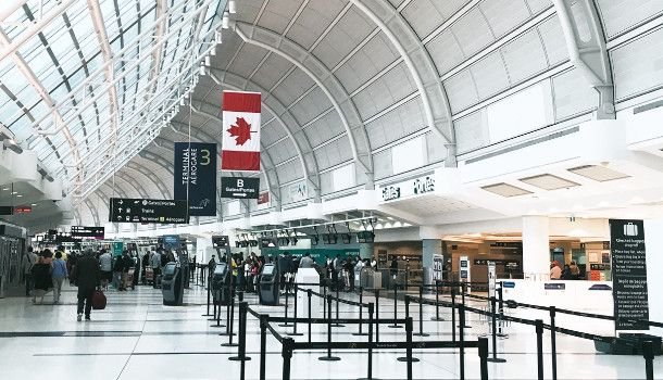 Canadá endurecerá las restricciones para viajeros del extranjero