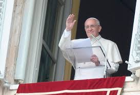 El papa Francisco pide canales humanitarios para menores migrantes
