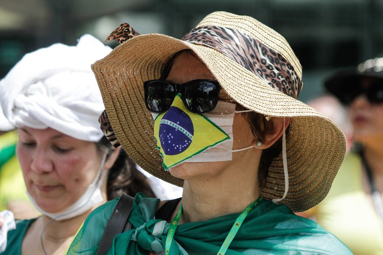 Sao Paulo contratará 5 mil madres para velar normas anticovid escuelas