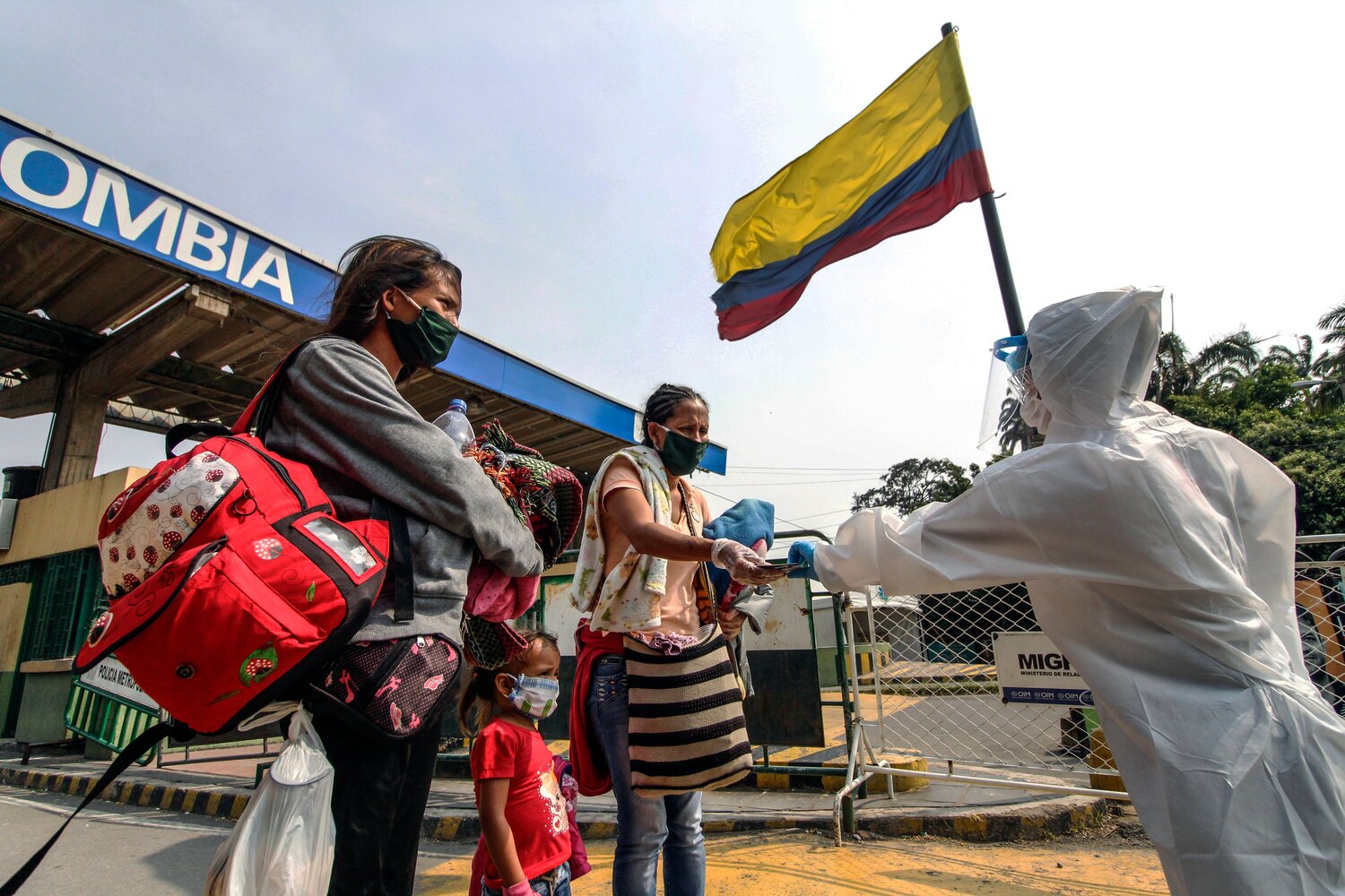 Colombia suma otros 4.049 casos de COVID antes de iniciar la vacunación