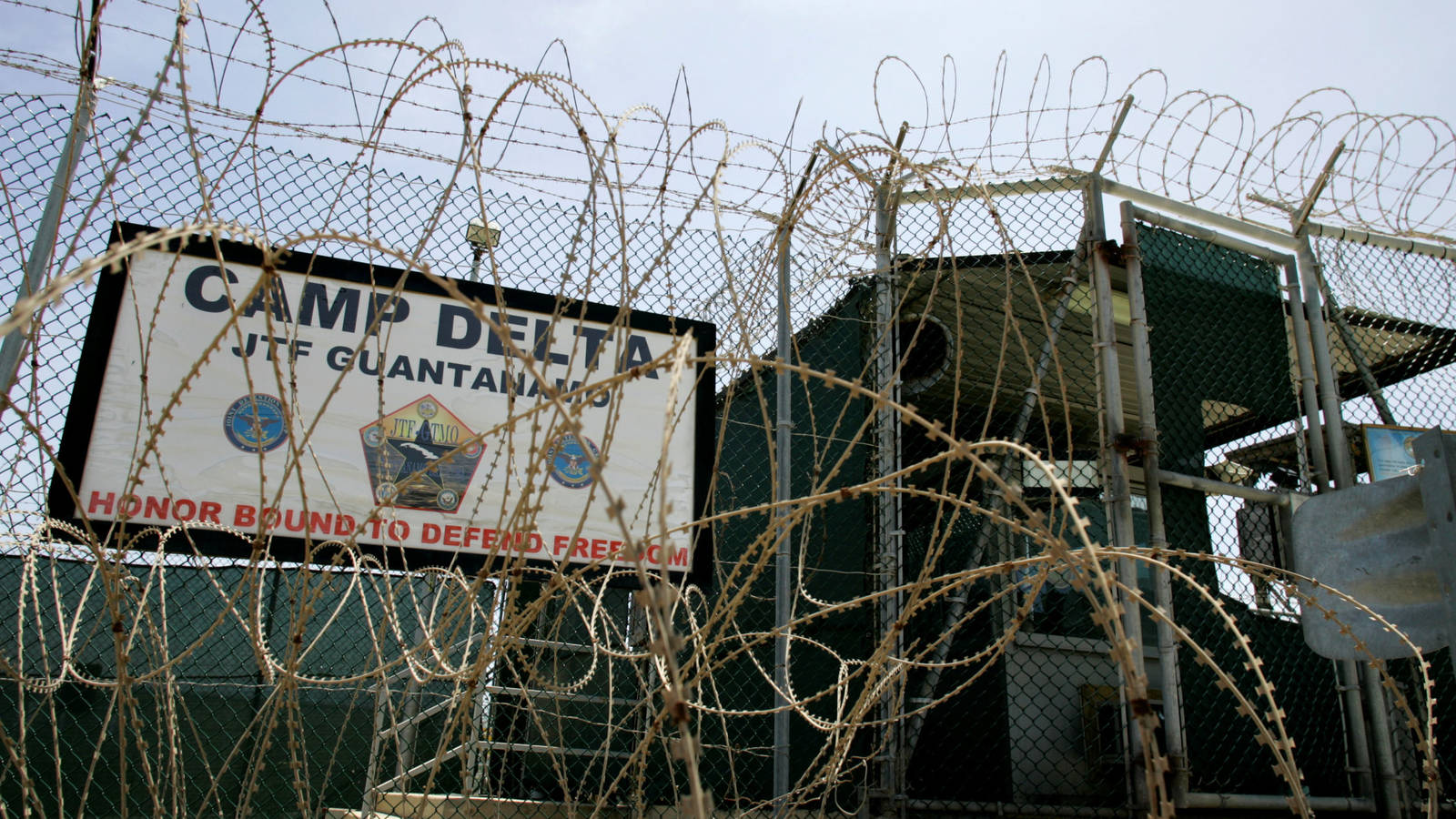 Congresistas piden a secretario de Defensa que no cierre Guantánamo