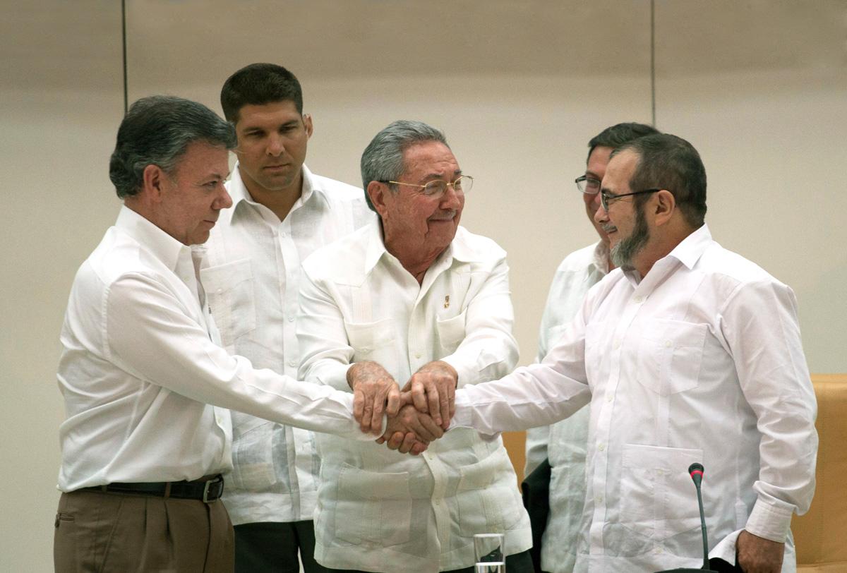 Exjefe de las FARC pide a Santos que interceda ante Duque por la paz