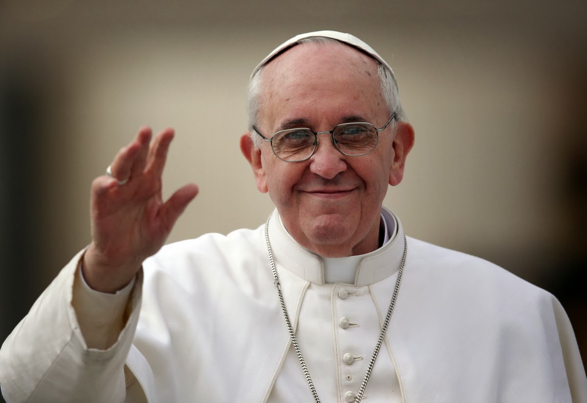 Papa Francisco recibe segunda dosis de vacuna contra el COVID