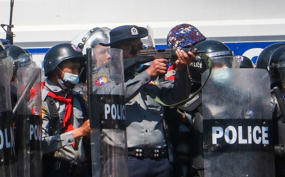 ONU condena la violencia policial contra manifestantes en Birmania