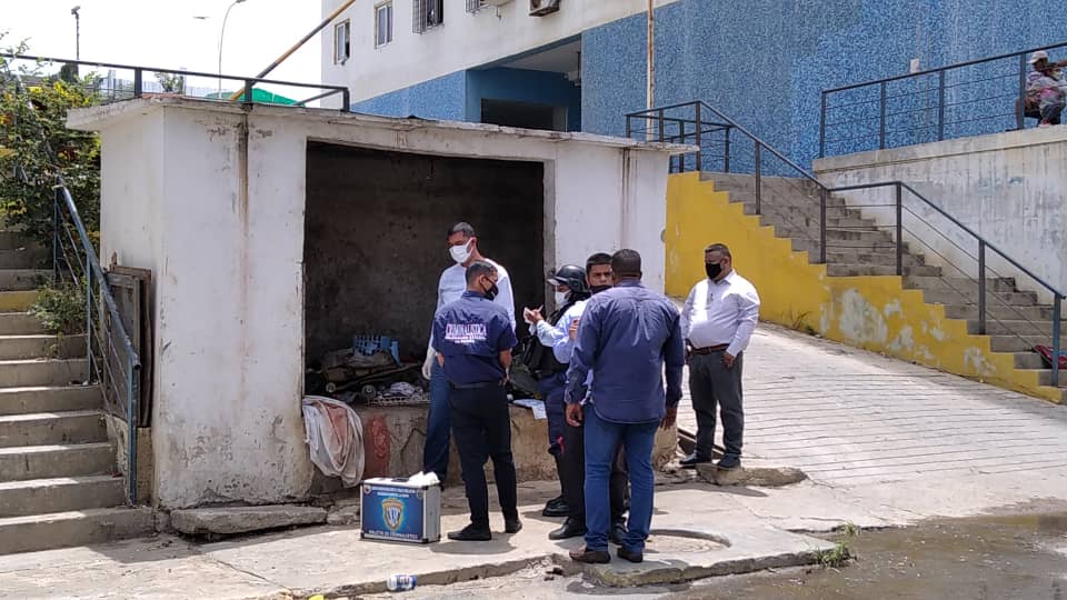 Localizan un feto dentro de un basurero en Vargas