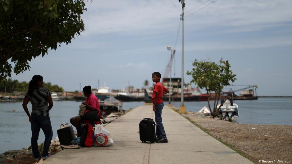 Trinidad y Tobago extiende el periodo para regularizar estatus a venezolanos