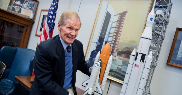Biden designa al exsenador Bill Nelson como administrador de la NASA
