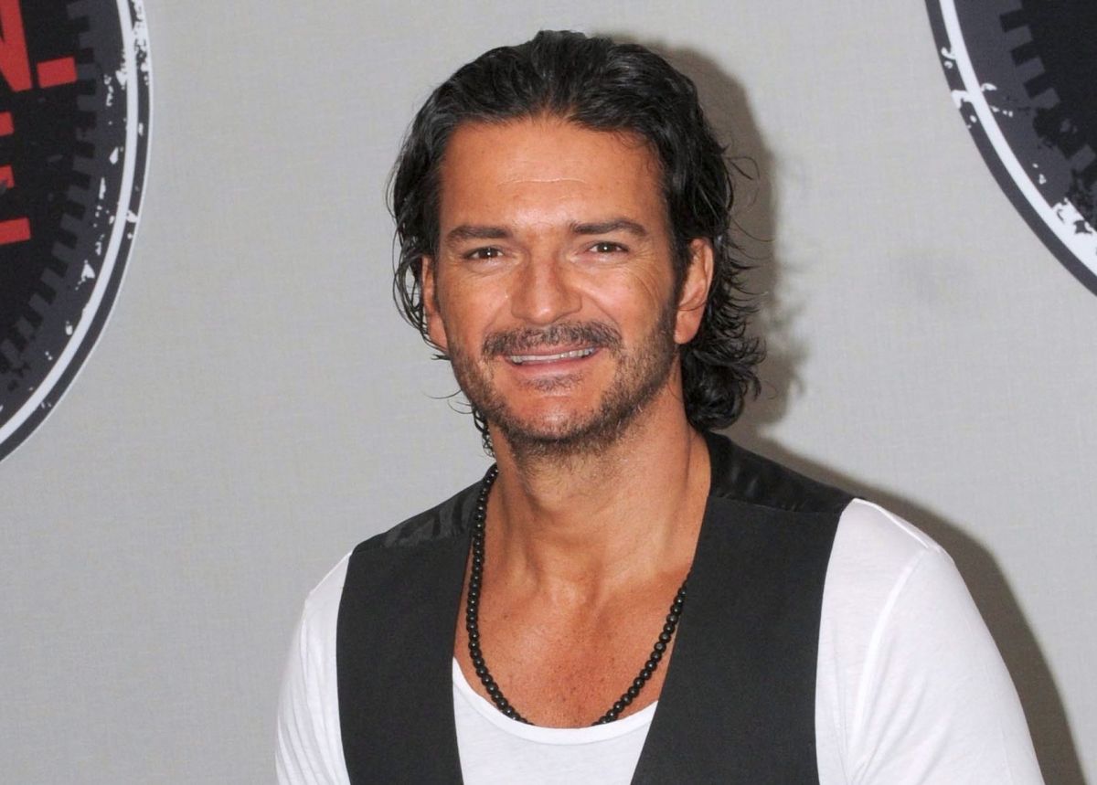 Ricardo Arjona prepara un concierto vía streaming | Diario 2001