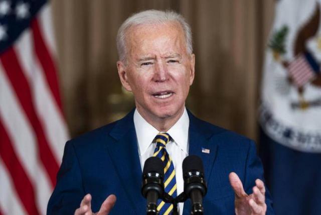 Biden, "orgulloso" del secretario de Estado tras la tensa reunión con China