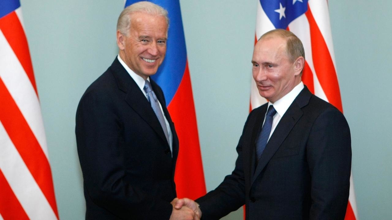 Biden llama "asesino" a Putin y lo amenaza por interferir en las elecciones