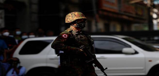 Al menos tres muertos más en protestas contra la junta militar en Birmania