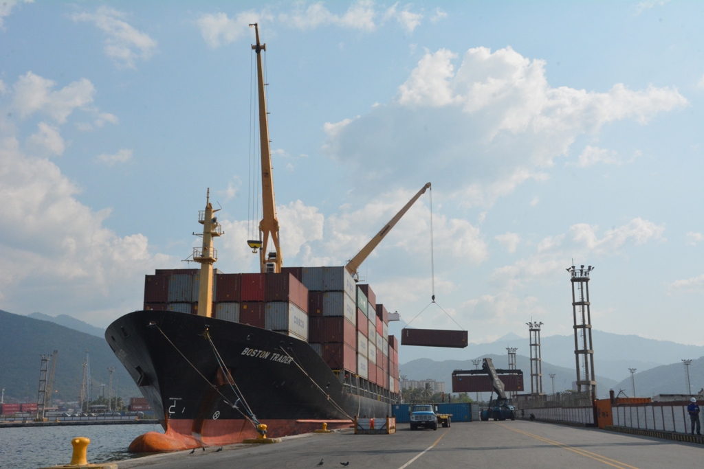 Exoneran impuestos de mercancías que provengan de puertos de Paraguaná y Nueva Esparta