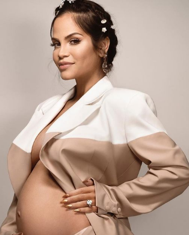 Esposa de Daddy Yankee revela sexo del bebé de Natti Natasha por error