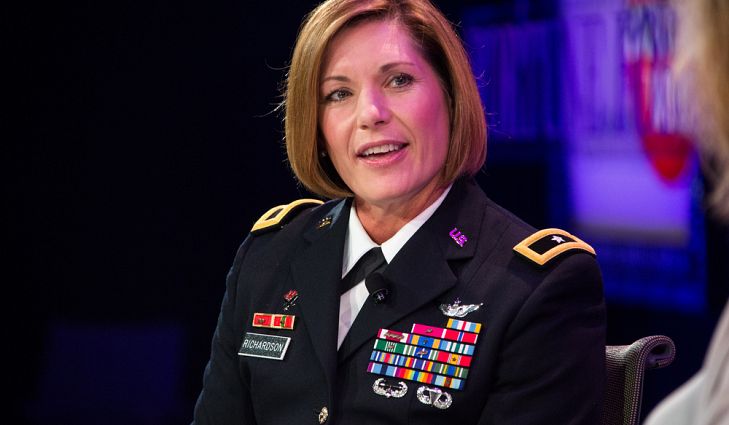 Biden nomina a la primera mujer para liderar el Comando Sur de EEUU