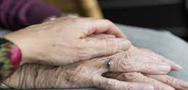 Dos mujeres centenarias de Rusia y Ucrania vencen el coronavirus