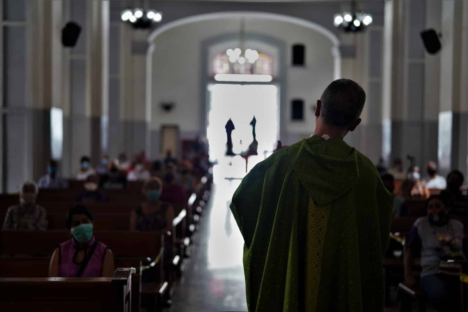 Ejecutivo y Conferencia Episcopal mantendrá aforo de 50% en iglesias durante Semana Santa