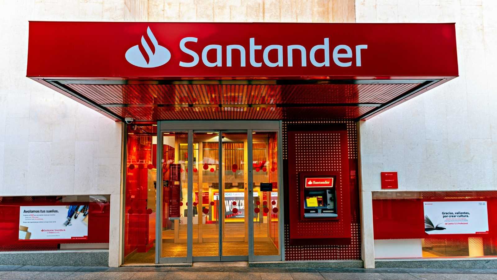 Banco Santander pide equiparar la regulación de bancos y "fintech"