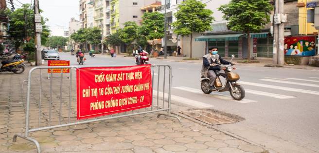 Vietnam comienza campaña de vacunación tras éxito contra la pandemia