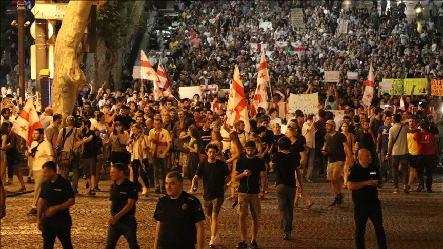 Siete detenidos en enfrentamientos junto al Parlamento de Georgia