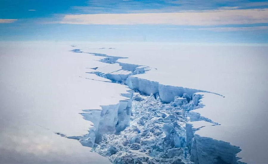 Alertan desprendimiento de enorme iceberg en la Antártida