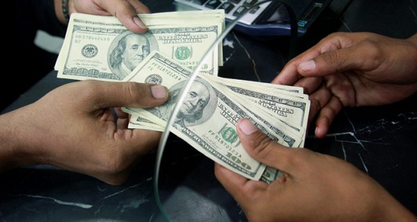 Transacciones con divisas por ahora serán entre la banca nacional