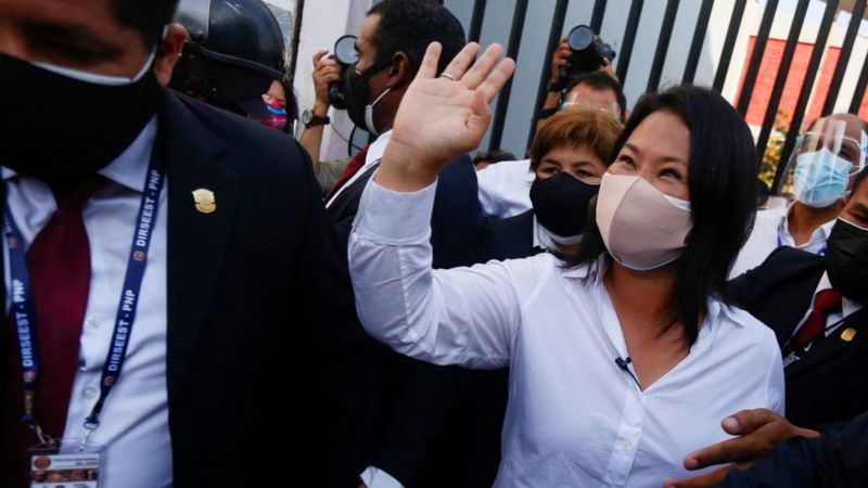 Keiko Fujimori va a segunda vuelta con 88,8% de votos computados