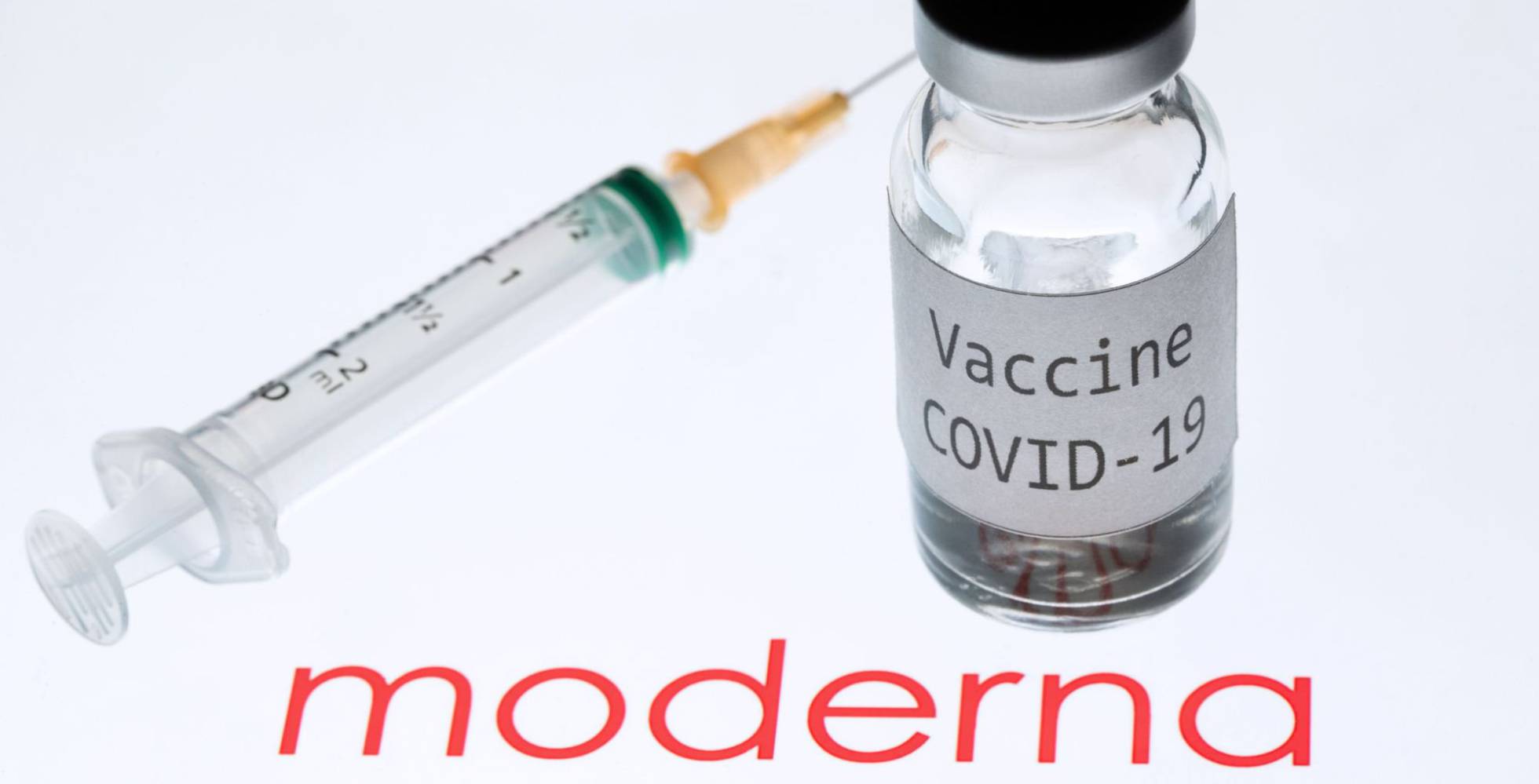 Vacuna Moderna brinda una inmunidad de al menos seis meses contra el coronavirus