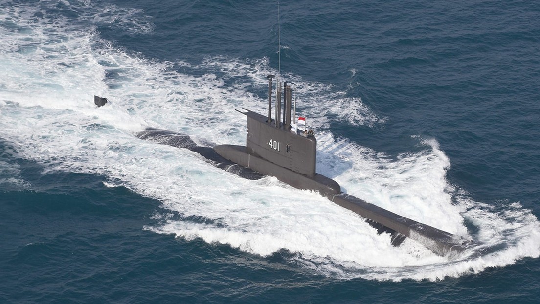 Desaparece submarino indonesio tras participar en simulacros de torpedos